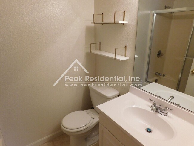 Building Photo - Fig130