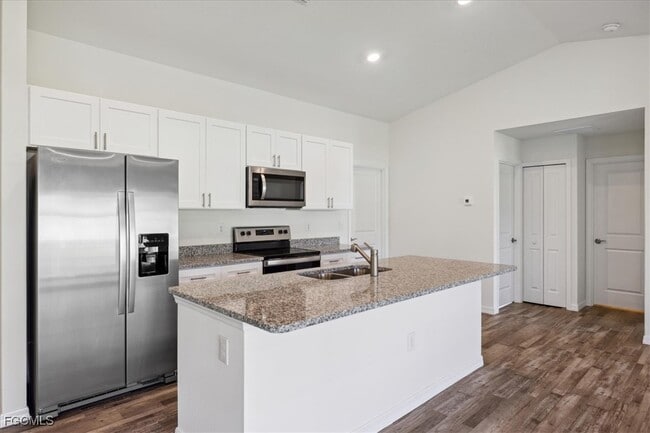 Building Photo - 1101 NW 1st Pl