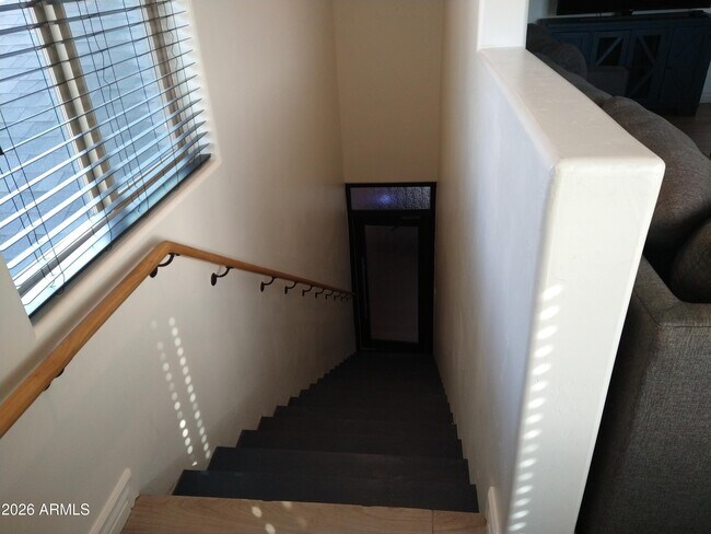 Building Photo - 4121 E Pueblo Ave