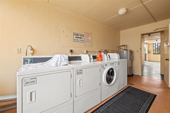 Building Photo - 301 87th Ave