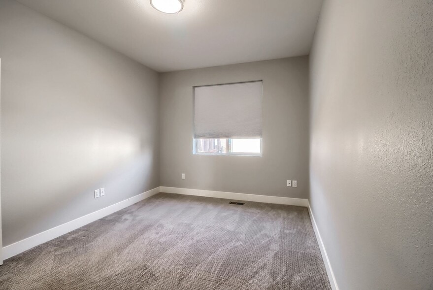 Building Photo - 12243 W Alameda Dr