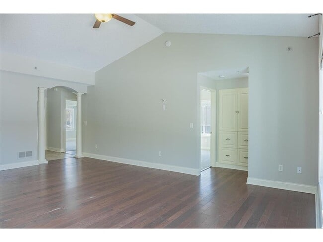 Building Photo - 1464 Ravoux Ln