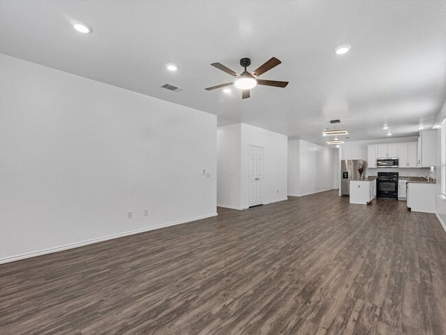 Building Photo - 2627 Summer Ln
