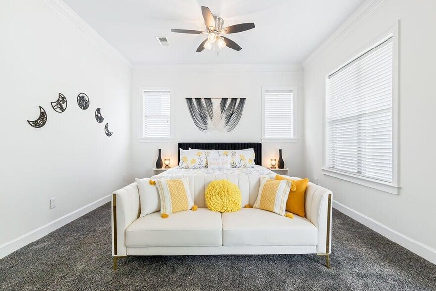 Building Photo - 337 Grande Pointe Cir