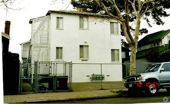 Building Photo - 1411-1413 Alcatraz Ave
