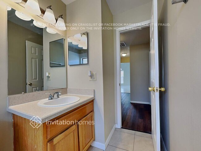 Building Photo - 1043 Burnett St