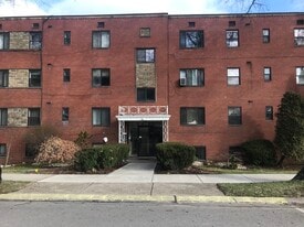 Building Photo - Hoodridge Terrace Apartments