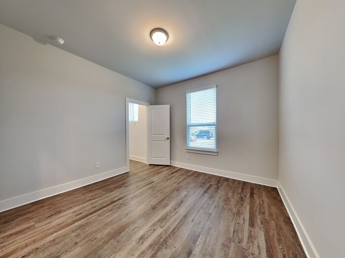Building Photo - 1420 Marvin Gardens