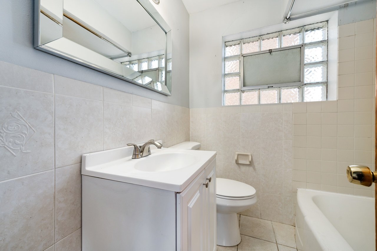 Building Photo - 3819 S 57th Ave