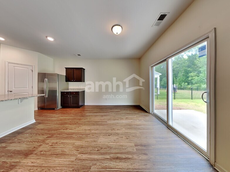 Building Photo - 118 Orion Way