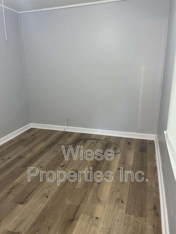 Building Photo - 1844 S 17th St