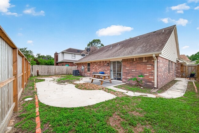 Building Photo - 5814 N Magazine Cir
