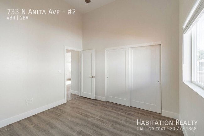 Building Photo - 733 N Anita Ave