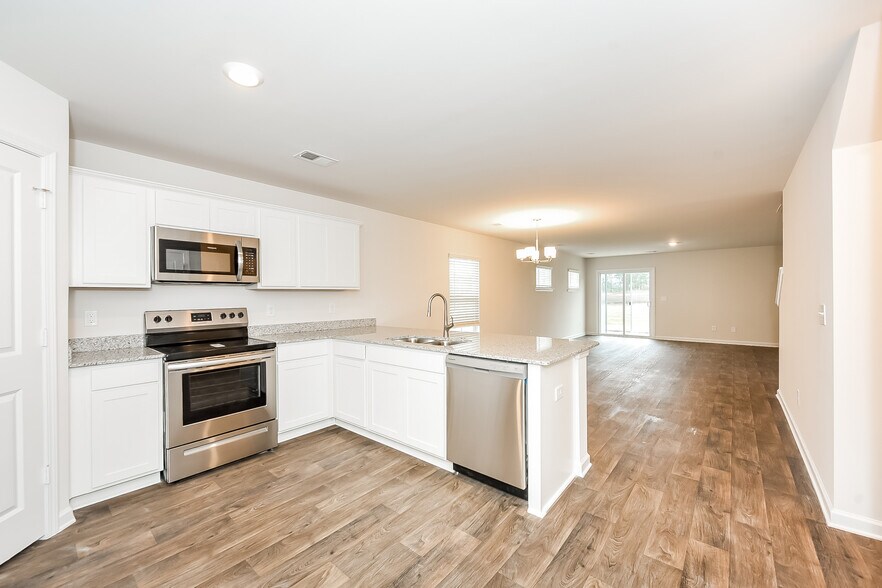 Building Photo - 157 King Buck Dr