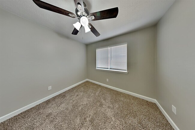 Building Photo - 4706 Trevor Hill Dr