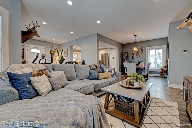 Building Photo - 15 South St