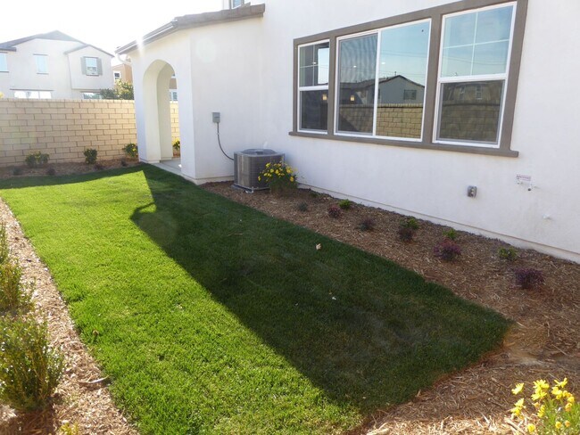 Building Photo - Spacious 4-Bedroom Home with Solar in Vale...