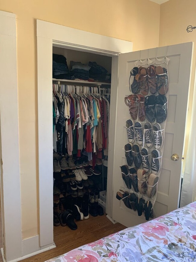 Building Photo - 1606 3rd Ave