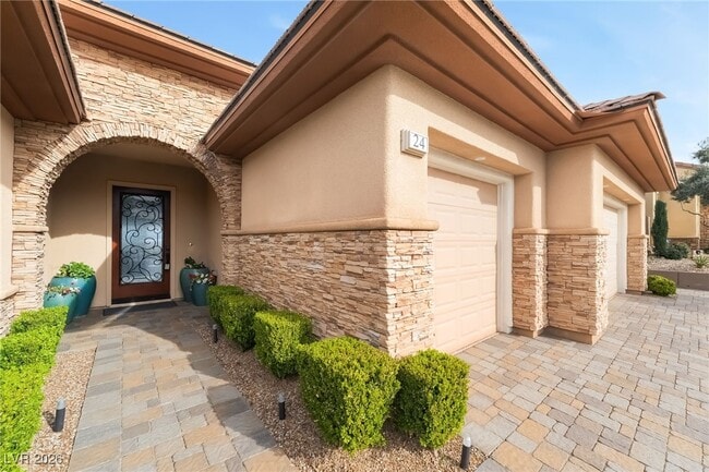 Building Photo - 24 Kittansett Loop