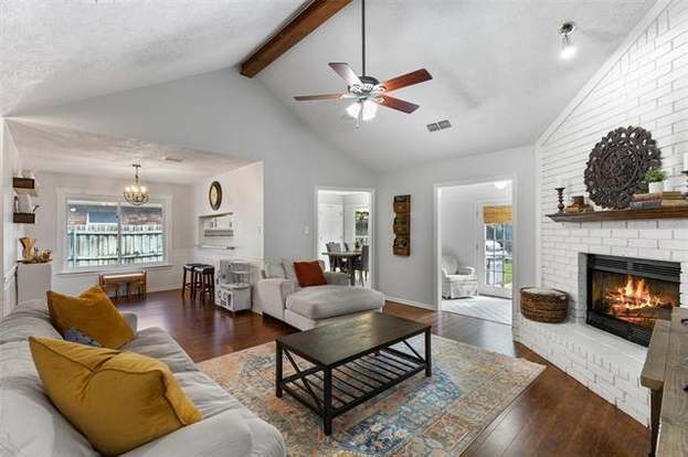Building Photo - 990 Camden Dr