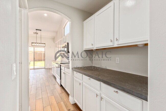 Building Photo - 3381 E Flamingo Ct