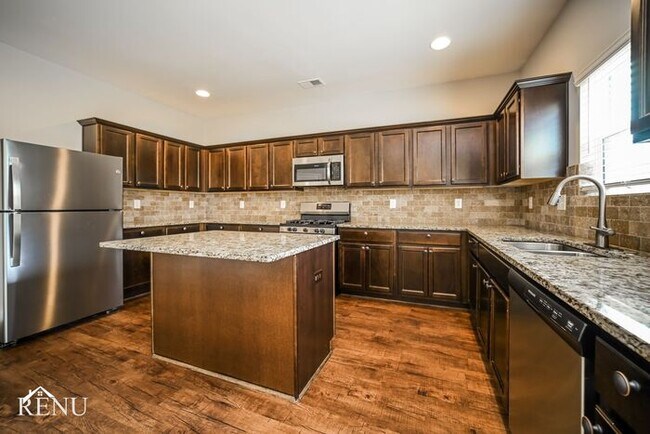 Building Photo - 2360 Cornell Cir