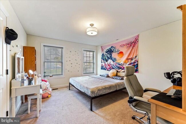 Building Photo - 321 Middletown Rd