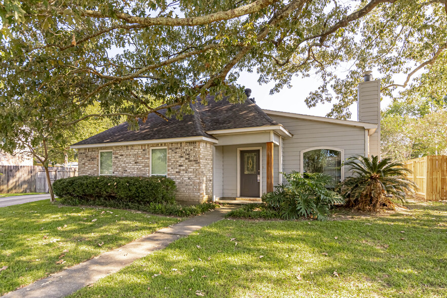 Primary Photo - 13333 Parwood Ave