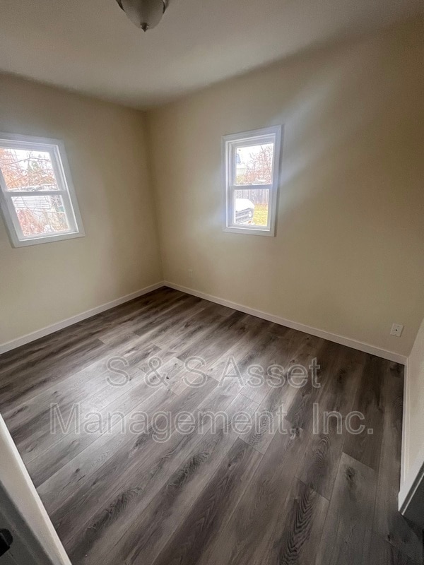 Building Photo - 915 Loa St