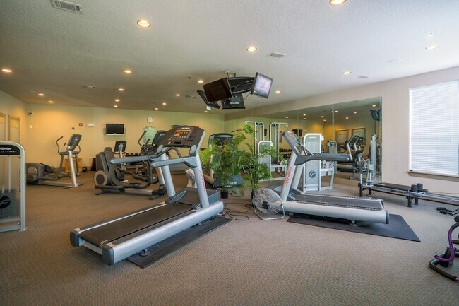 Building Photo - 2600 Hillsboro Pike