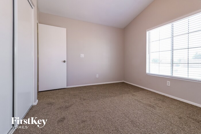 Building Photo - 8023 N 108th Dr