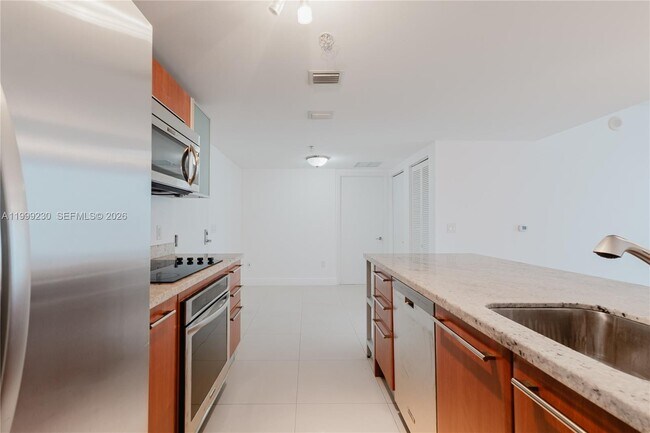 Building Photo - 185 SW 7th St