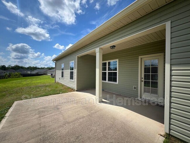 Building Photo - 4017 Pensacola Way