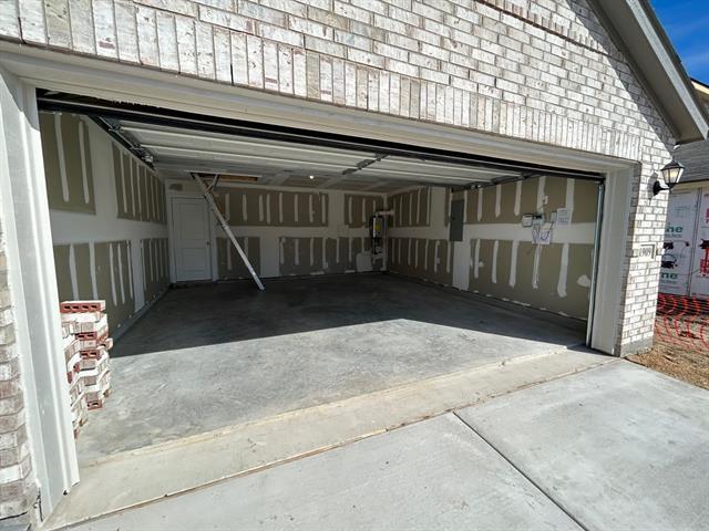 Building Photo - 1909 Indian Grass Dr