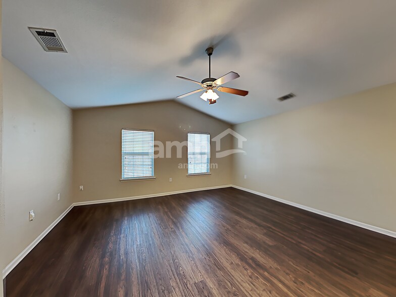 Building Photo - 2848 Tall Oaks Dr