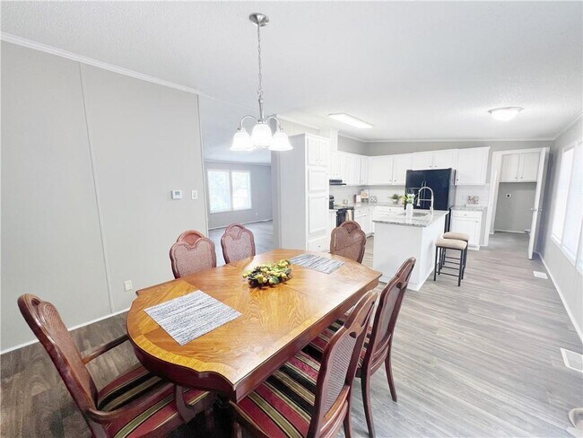 Building Photo - 325 Washington Dr