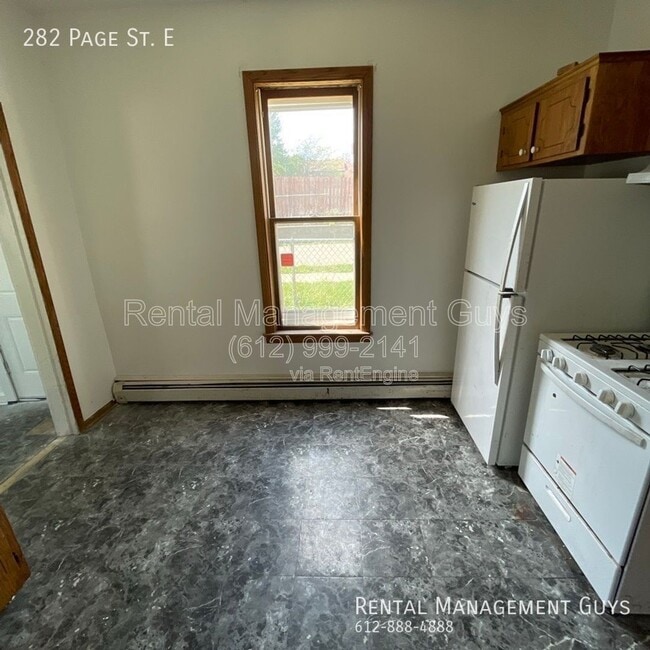 Building Photo - 282 Page St E