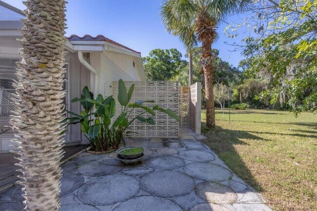 Building Photo - 2605 Desoto Rd