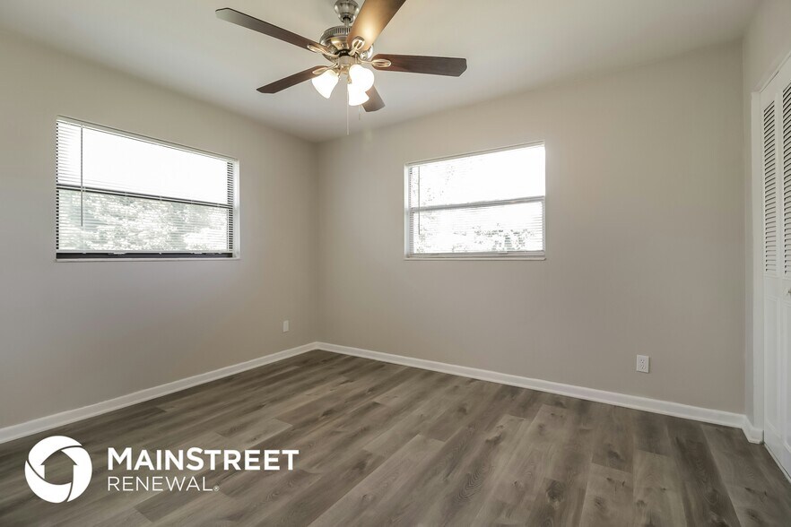 Building Photo - 568 Gardenia Cir