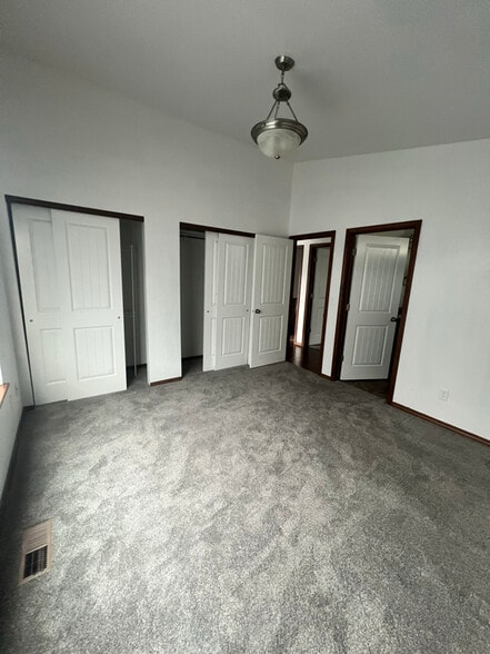 Building Photo - 7942 W Kayak Ct