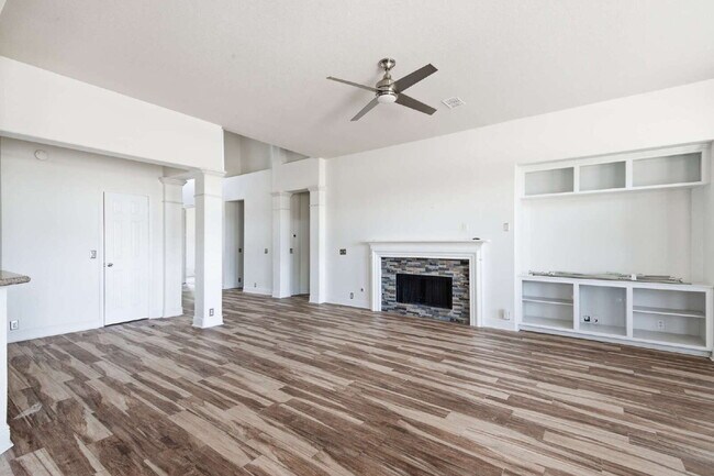 Building Photo - 11602 Canyon Mills Dr