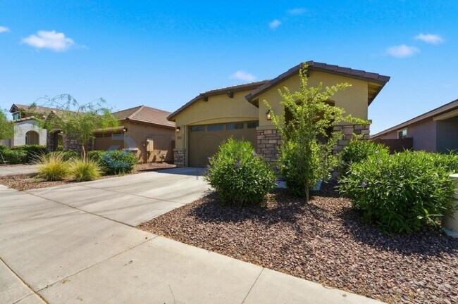 Building Photo - 9219 W Sells Dr