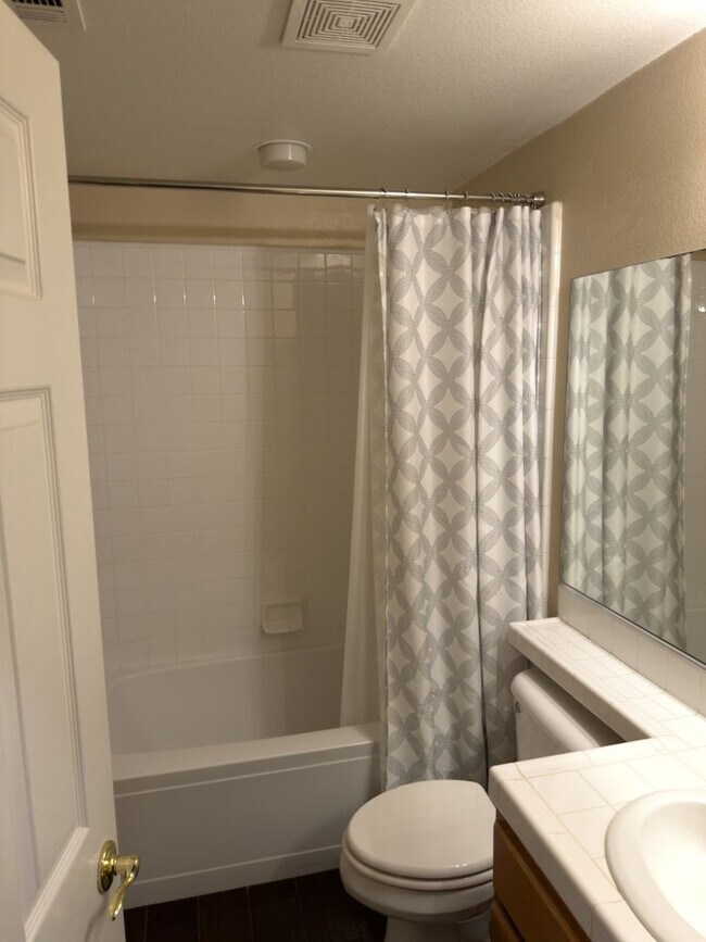 Building Photo - Beautiful home near La Mariposa Elementary School in Camarillo