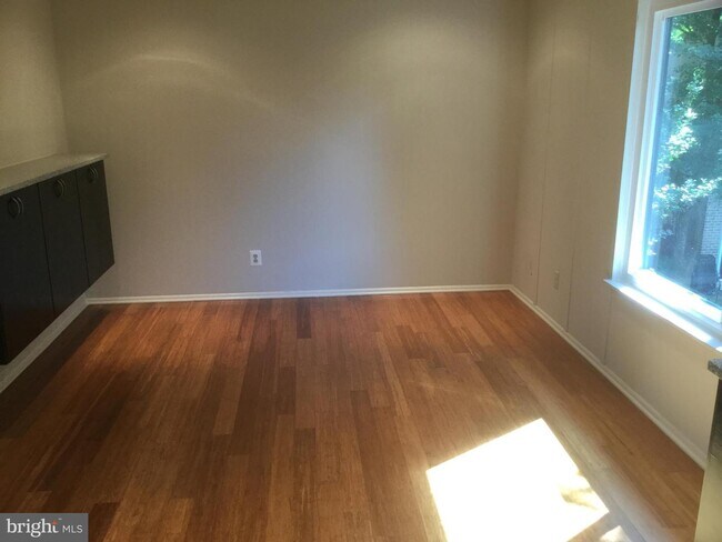 Building Photo - 1835 Westwind Way