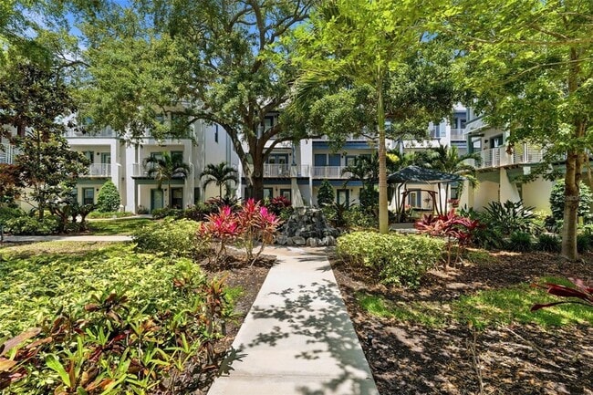 Building Photo - 946 Highland Ave