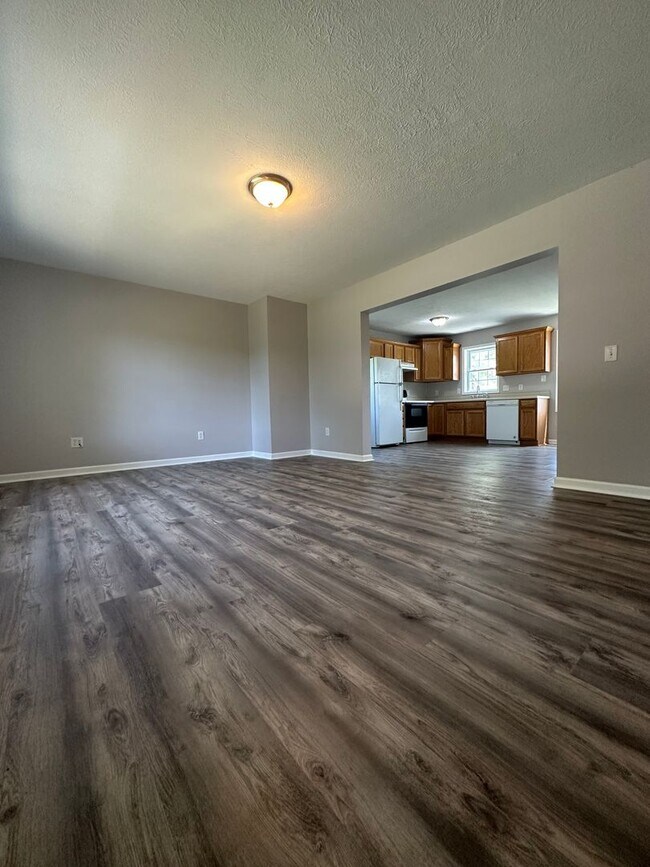 Building Photo - 3332 Yellow Sulphur Rd