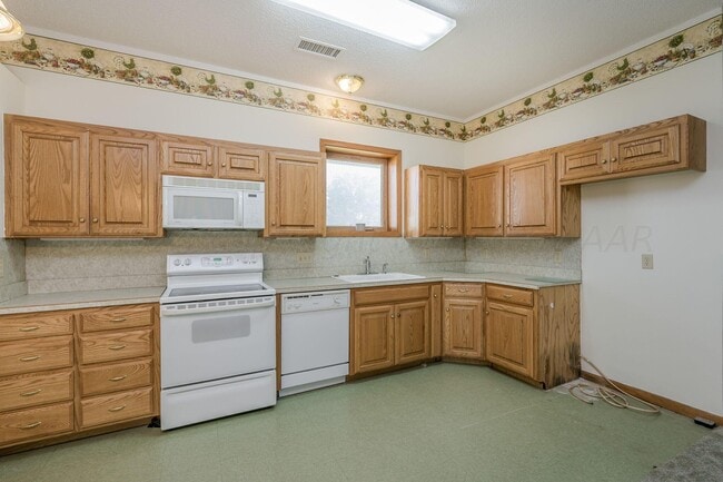 Building Photo - 7518 Lamount Dr