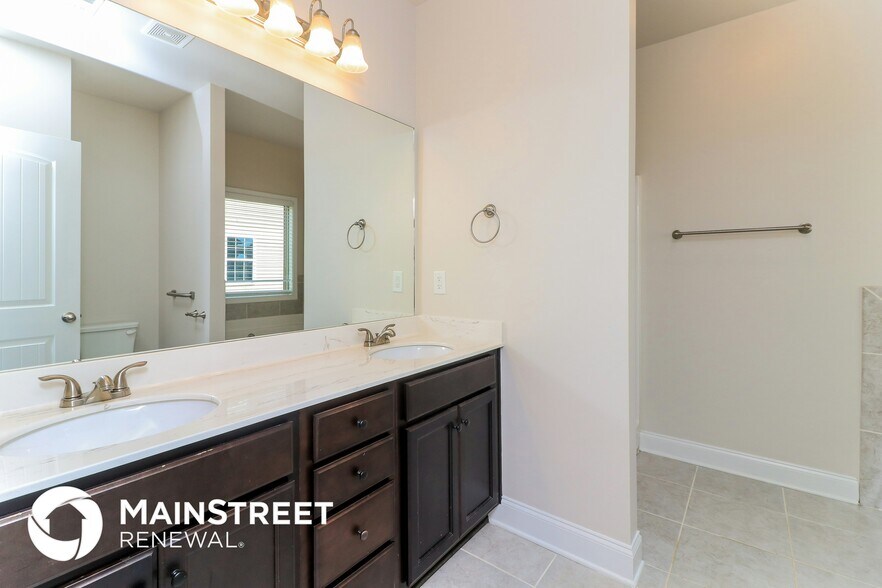 Building Photo - 120 Brookhaven Dr