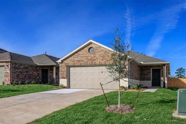 Building Photo - 5808 Begonia Ct