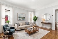 Building Photo - Freshly Renovated 1 Bed, 1 Bath Oakland Home with In-Unit Laundry